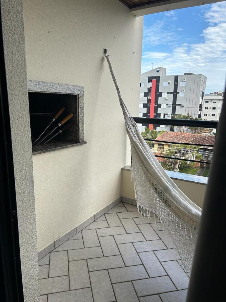 Apto Com Churrasqueira - 60 Metros Do Mar!!! Canasvieiras フロリアノポリス エクステリア 写真